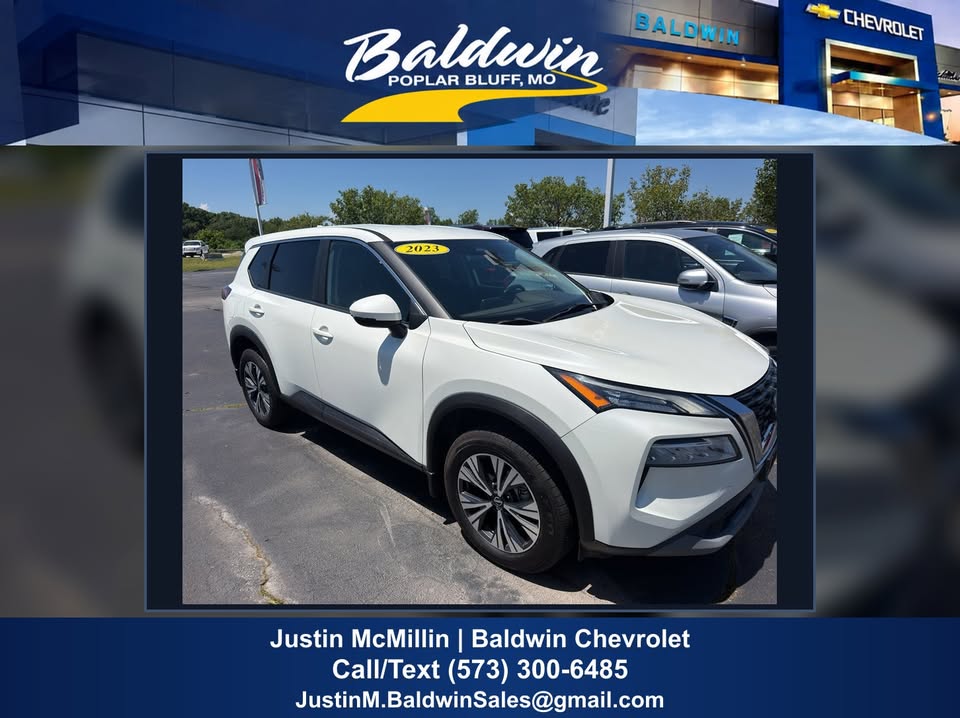 2023 Nissan Rogue SV — full vehicle photo