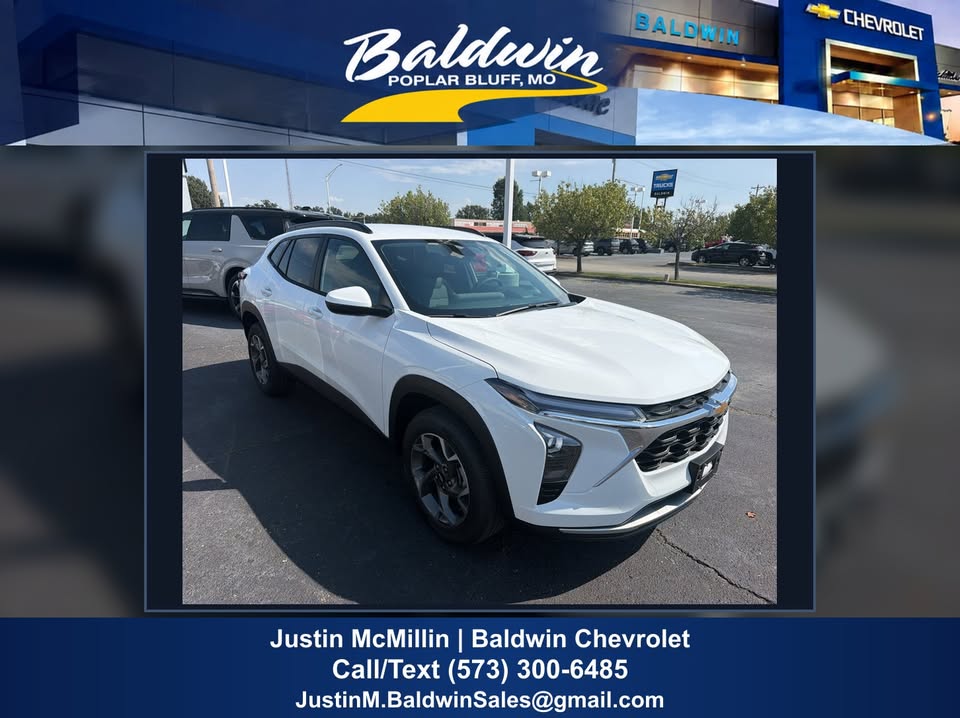 2026 Chevrolet Trax LT — full vehicle photo